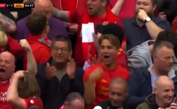 San Anfiled an mung hut vi tin gia Aston Villa cam hoa Man City anh 1