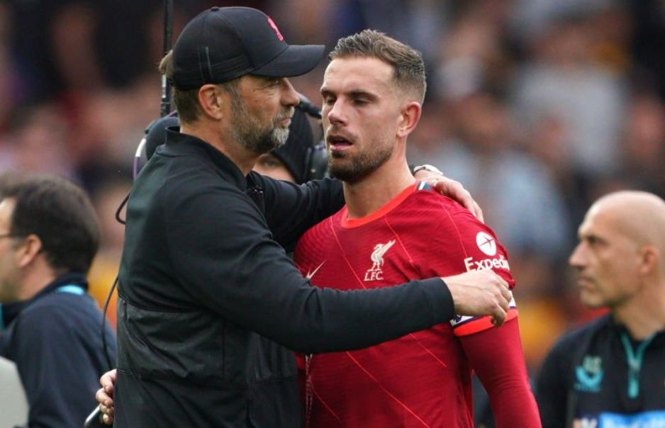 Khan gia san Anfiled an mung hut vi tin gia Aston Villa cam hoa Man City hinh anh