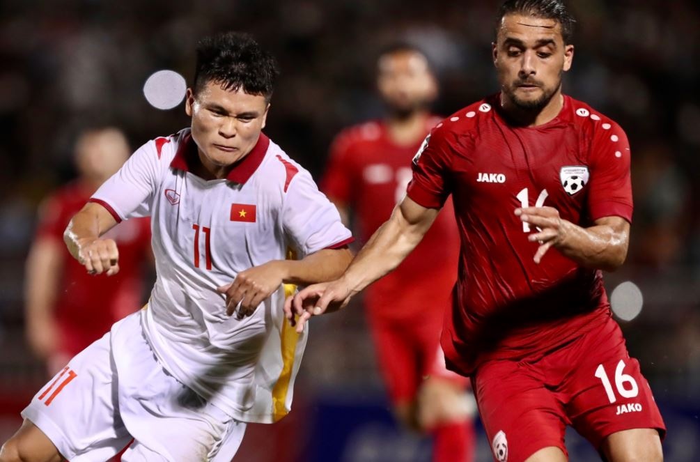Tuyen Viet Nam thang Afghanistan 2-0 hinh anh