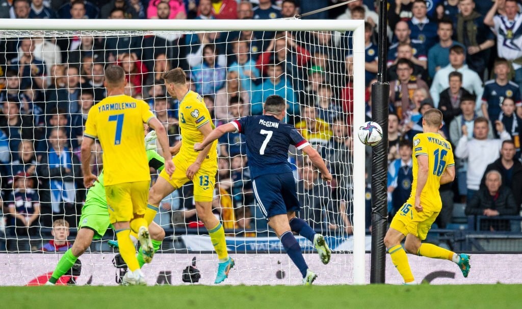 Ukraine dau Scotland anh 6