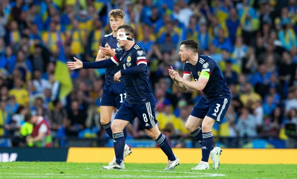 Ukraine dau Scotland anh 7