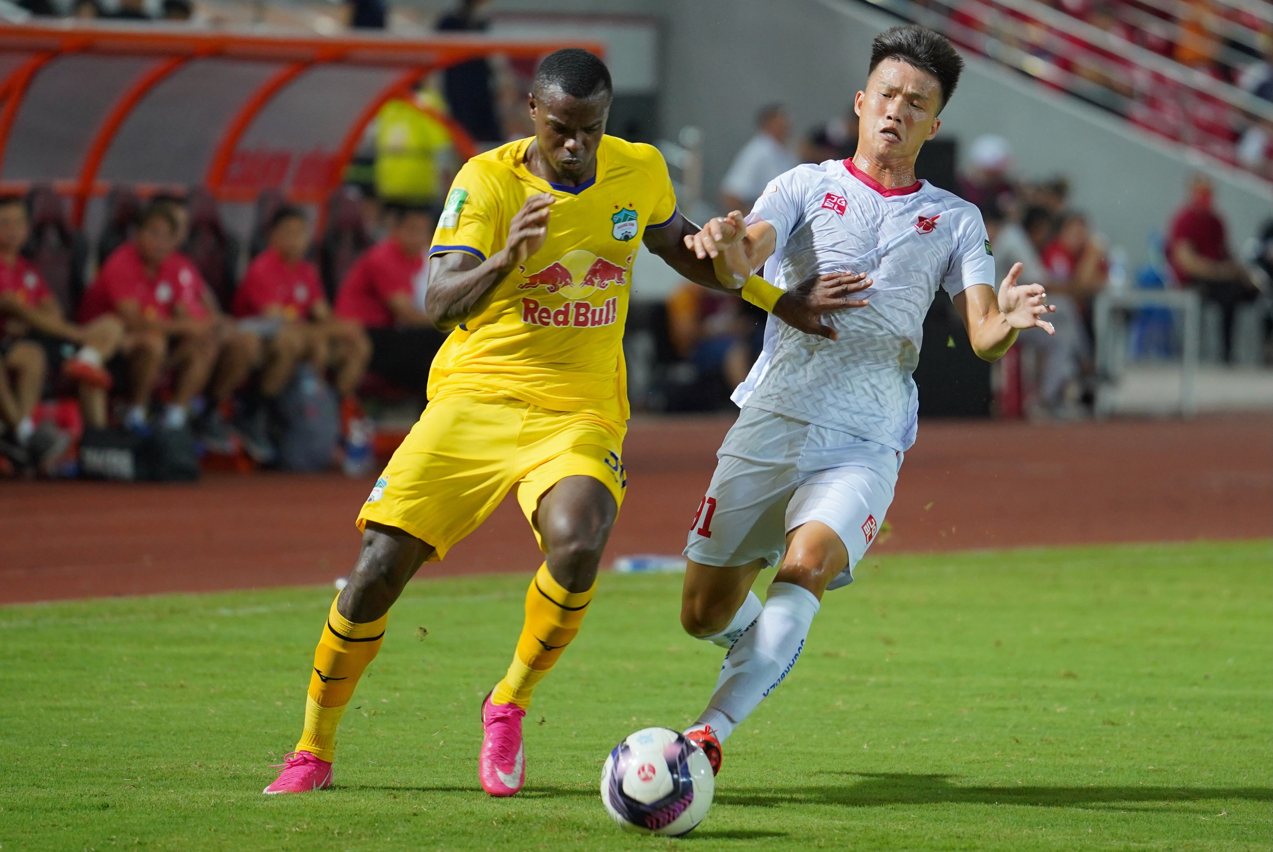 Ngay toi te cua Cong Phuong va HAGL anh 4