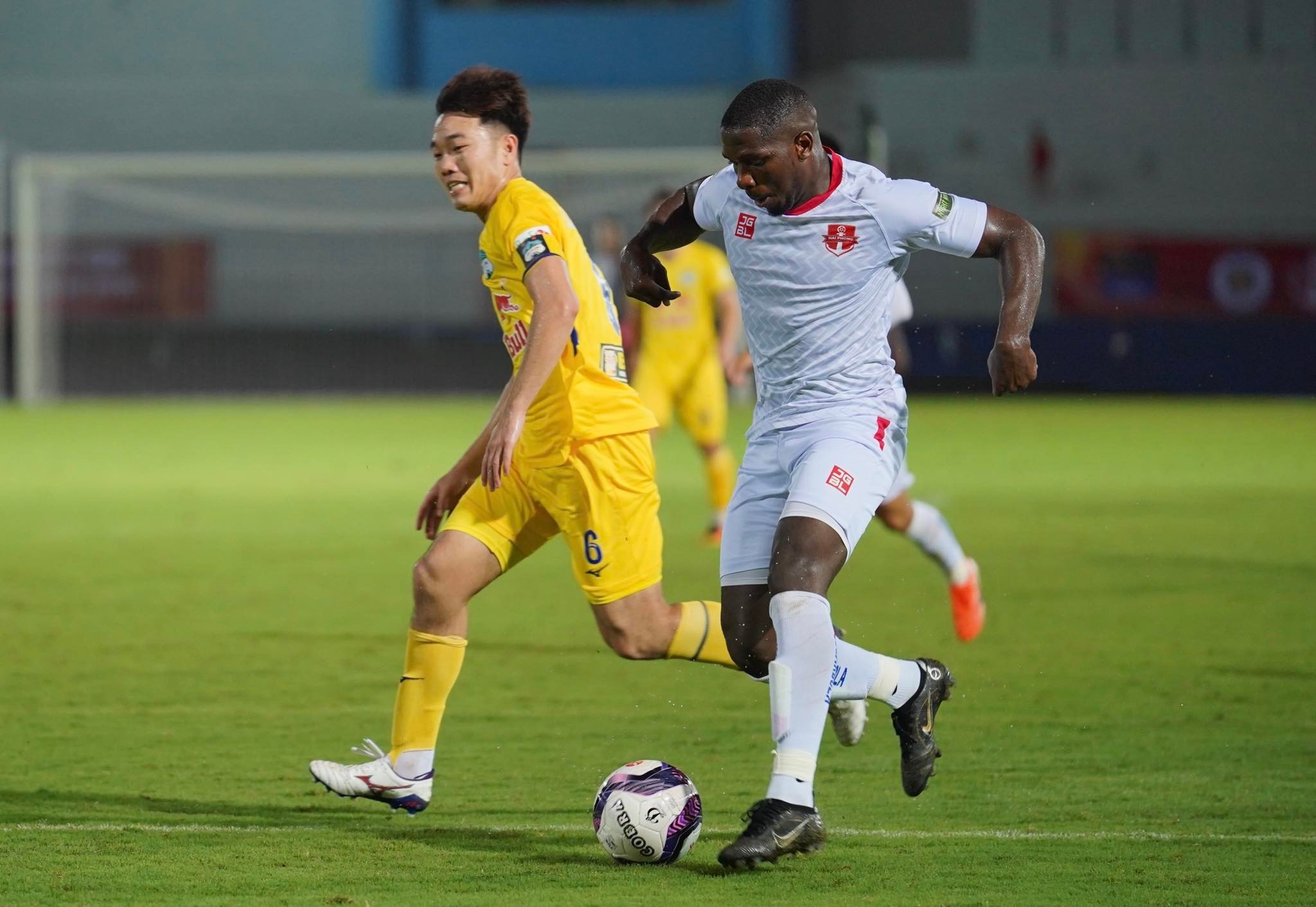 Ngay toi te cua Cong Phuong va HAGL anh 3