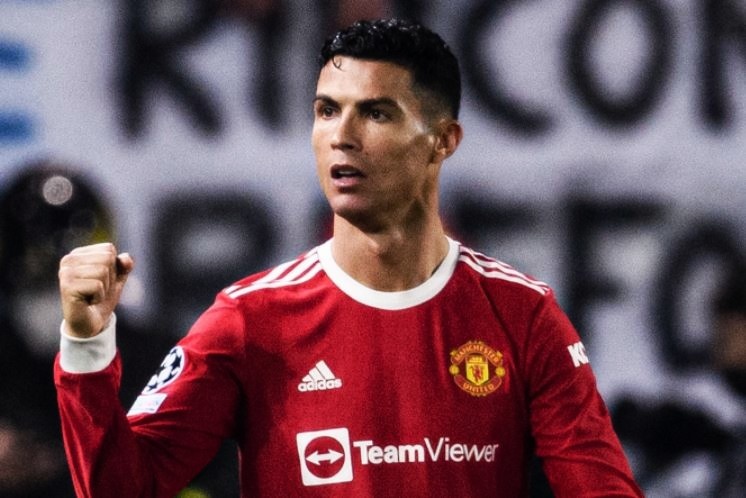 Ronaldo san bang ky luc cua De Gea hinh anh