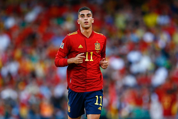 Doi hinh trong mo cua Barca mua toi voi 5 tan binh anh 3