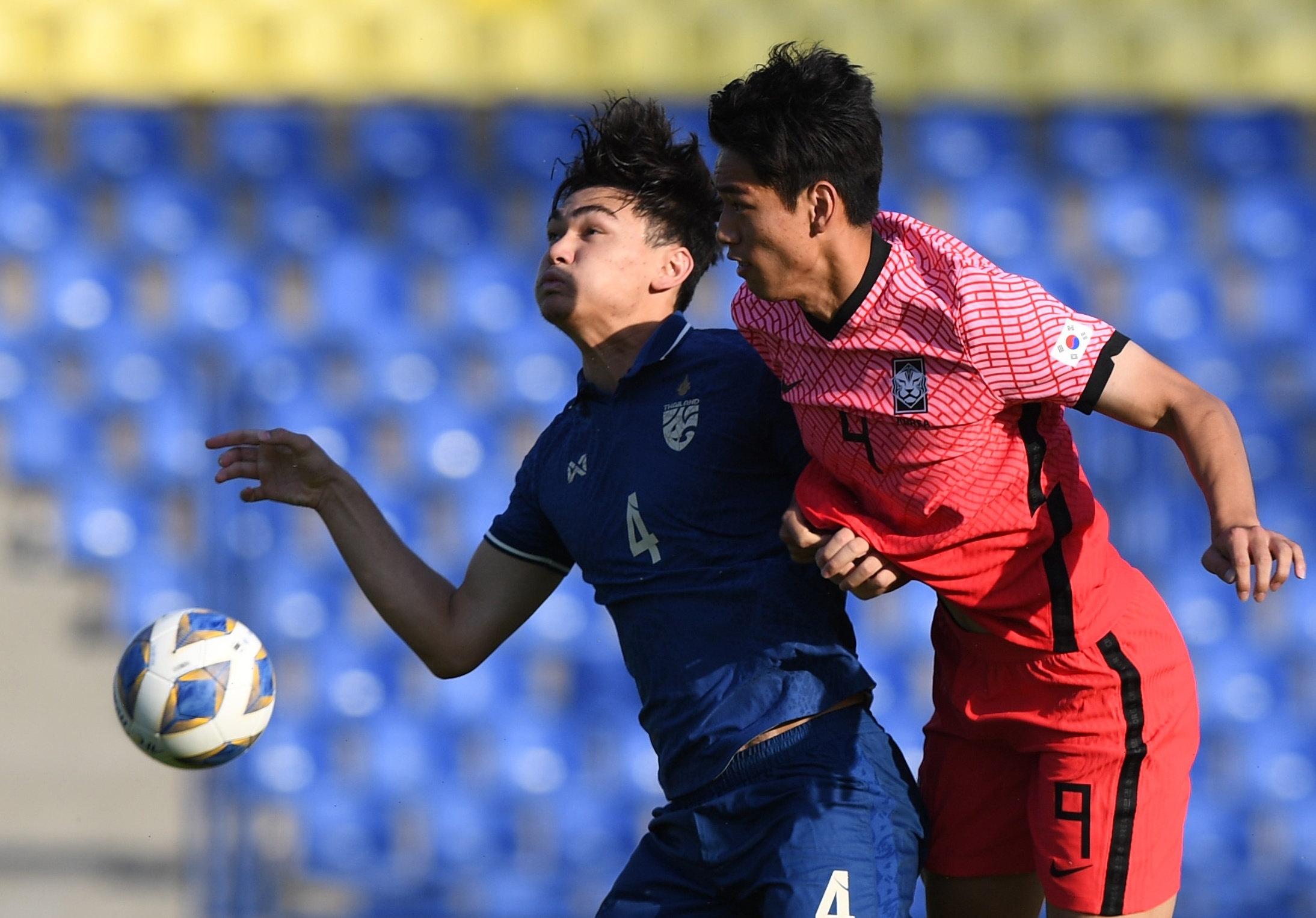 Trung ve thi dau tai chau Au bao hai U23 Thai Lan anh 4