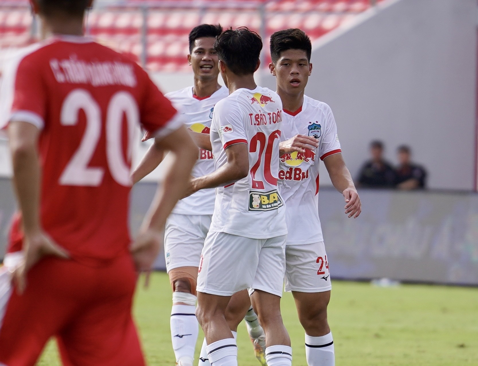 HAGL thang nguoc Viettel anh 1