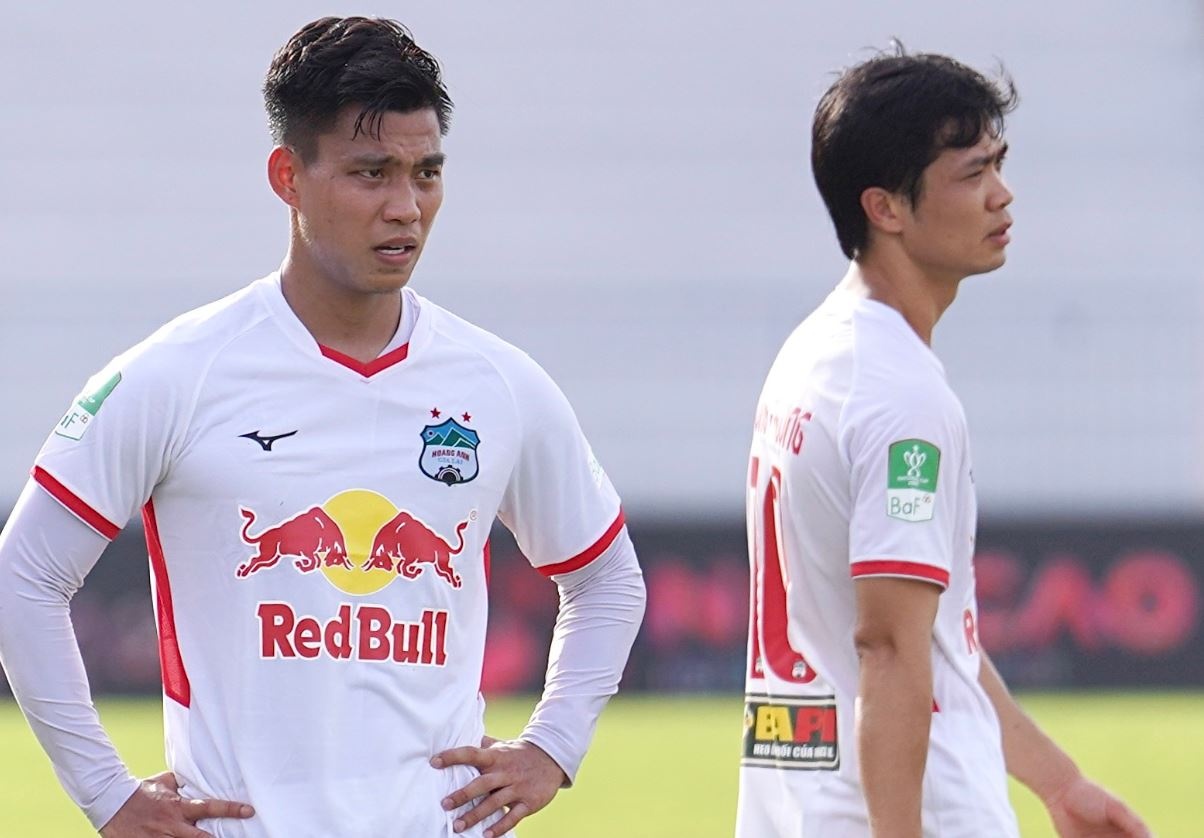 Van Thanh toa sang giup HAGL thang nguoc Viettel hinh anh