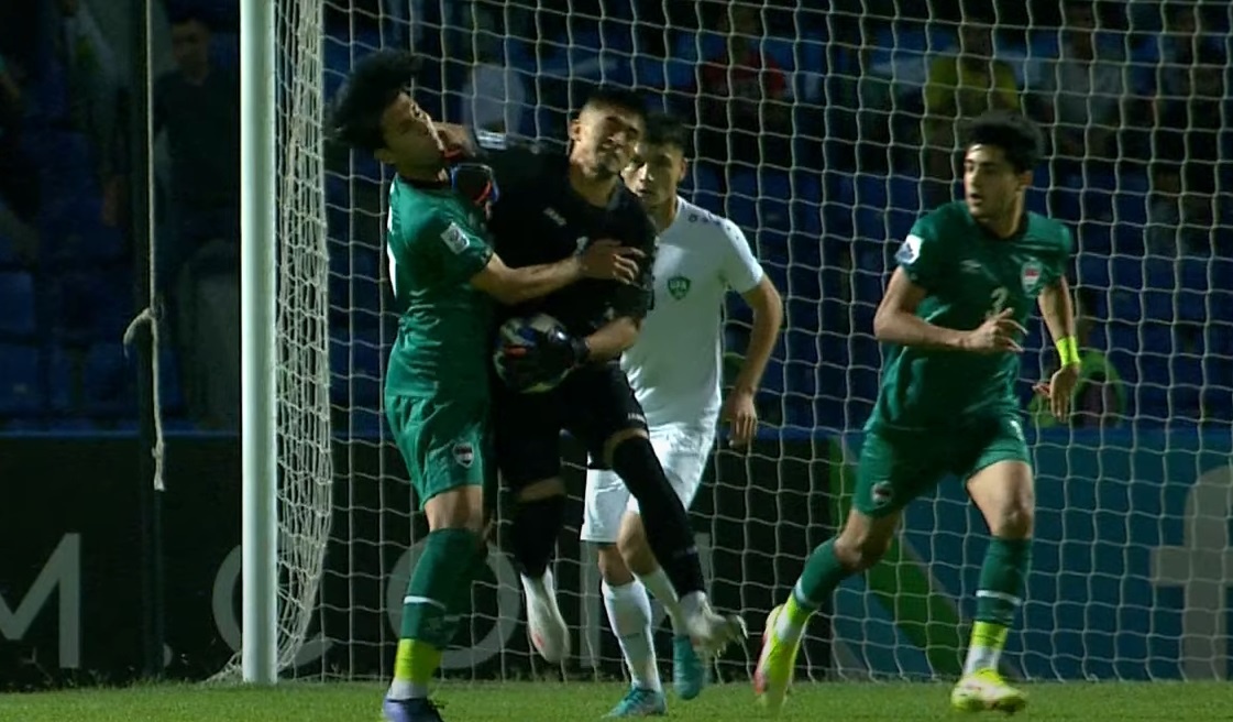 Thu mon U23 Uzbekistan nhan the do sau pha danh cui cho anh 1