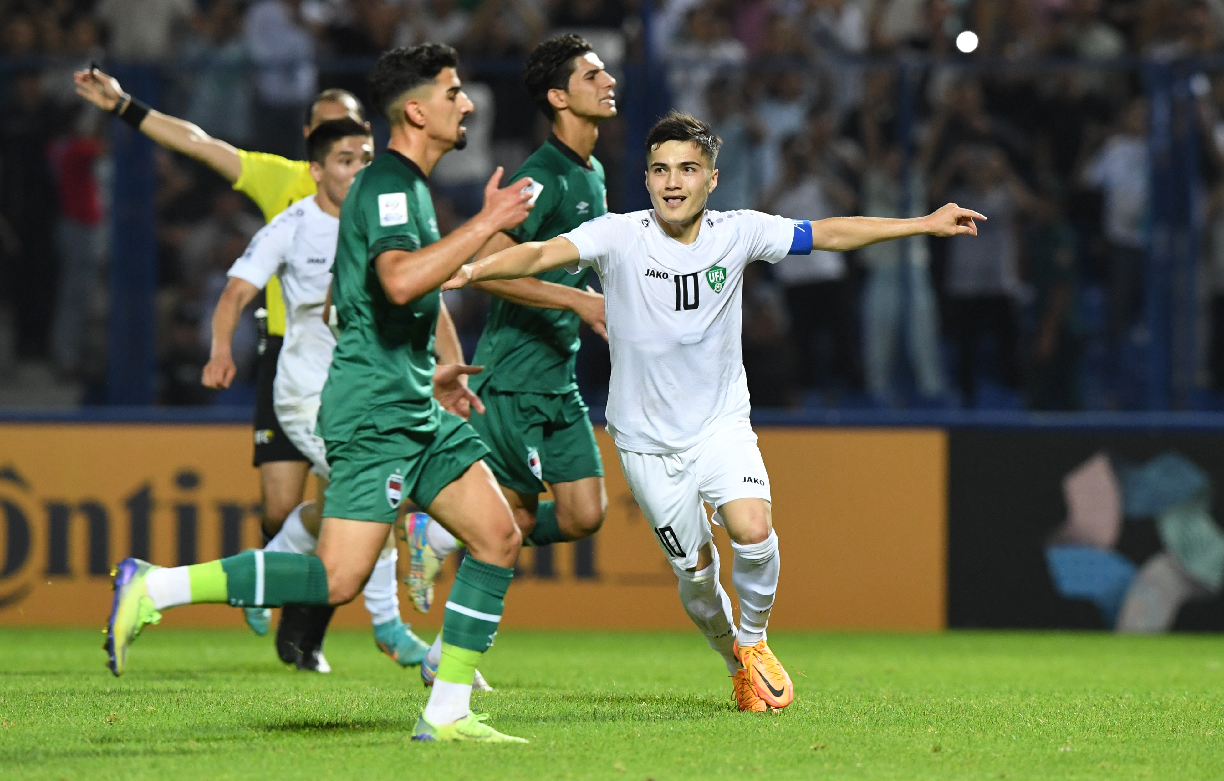 Uzbekistan vao ban ket U23 chau A anh 3