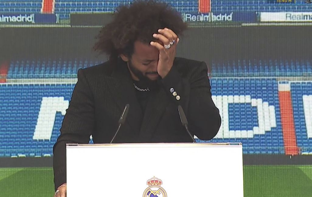 Marcelo bat khoc trong ngay chia tay Real Madrid hinh anh