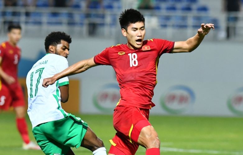 Bao Saudi Arabia bat ngo truoc loi choi cua U23 Viet Nam hinh anh