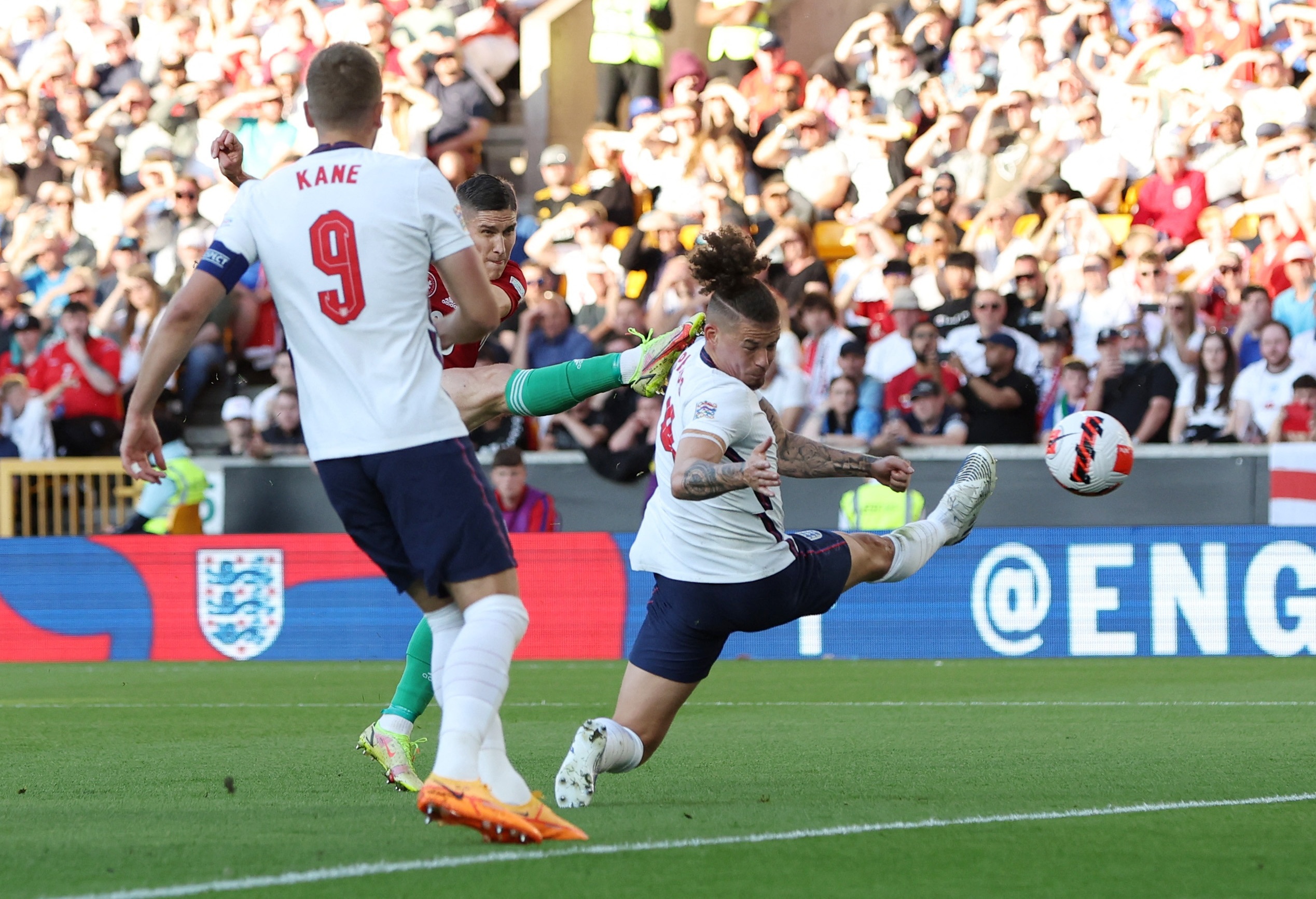 Anh thua Hungary anh 2