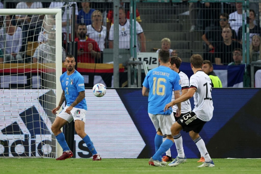 Duc thang Italy 5-1 anh 4