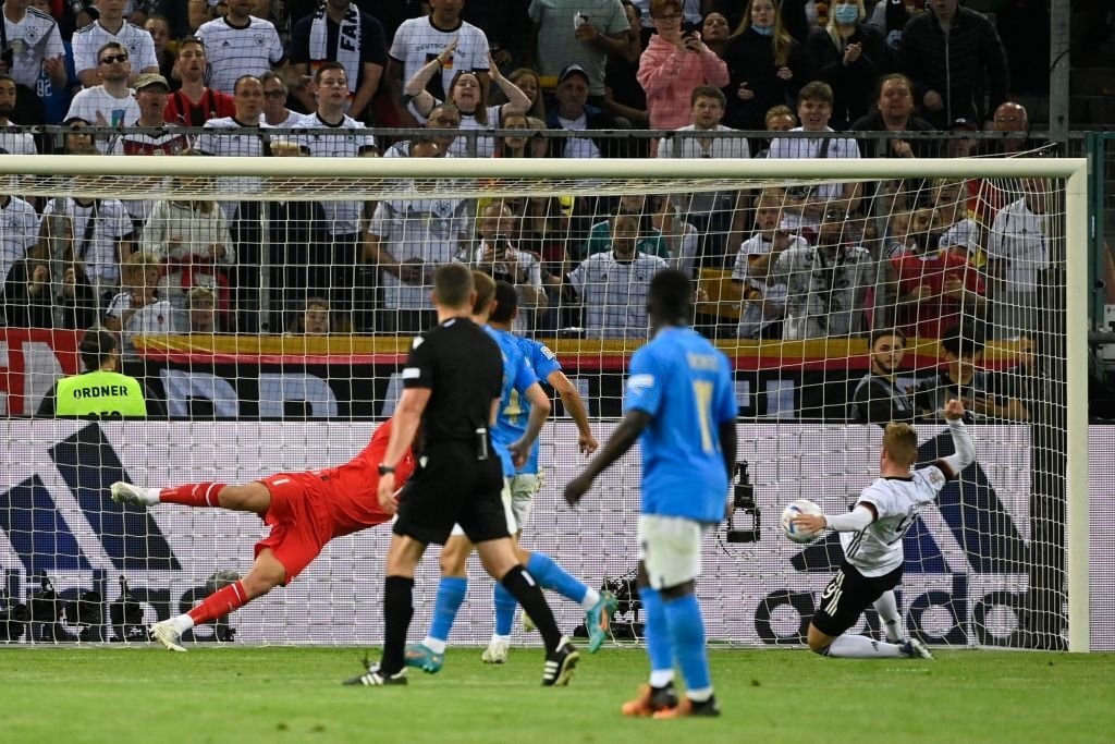 Duc thang Italy 5-1 anh 5