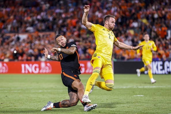 Cuu sao MU ghi ban giup Ha Lan gianh 3 diem o phut 90+3 anh 1