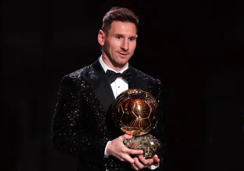 Van Basten gach ten Messi o top 3 cau thu vi dai nhat hinh anh