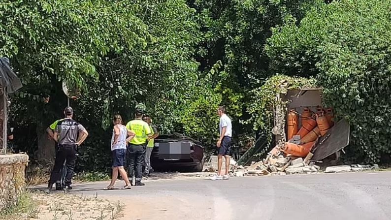 Ronaldo phai boi thuong sau vu sieu xe gap nan anh 1