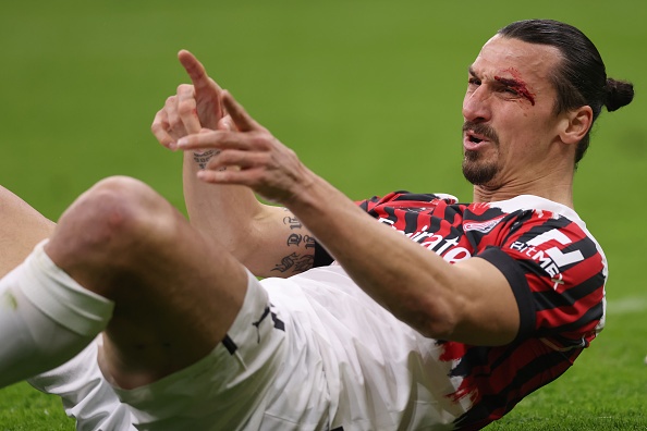 Calhanoglu: 'Zlatan 40 tuoi nhung cu xu nhu 18' hinh anh