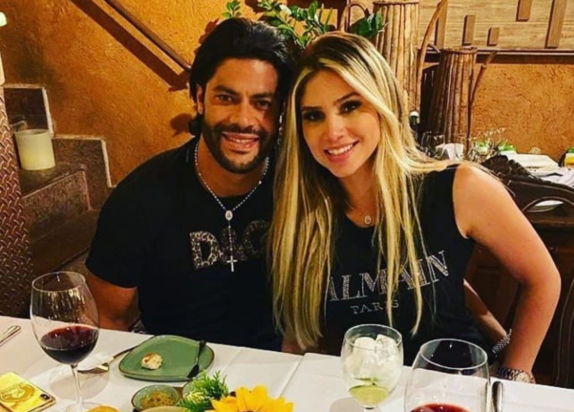 Dan chan dai pha vo hanh phuc gia dinh sao bong da anh 8