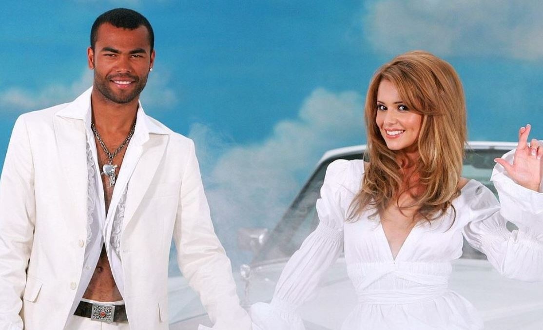 Dan chan dai pha vo hanh phuc gia dinh sao bong da anh 9