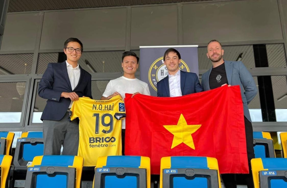 Quang Hai rang ro trong ngay lam nen lich su anh 5