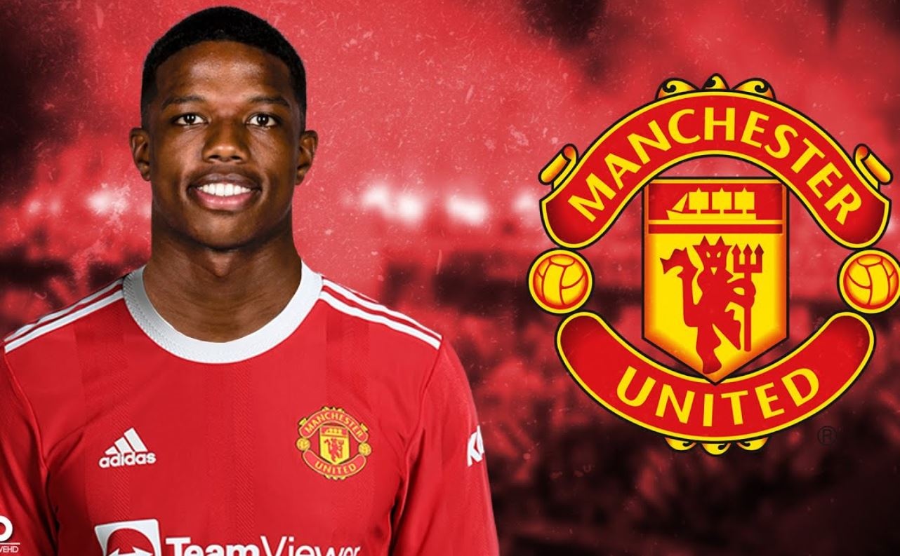 Man United chieu mo thanh cong Tyrell Malacia hinh anh