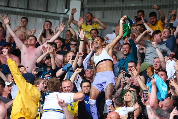 Barca nang tay tren Chelsea thuong vu Raphinha anh 1