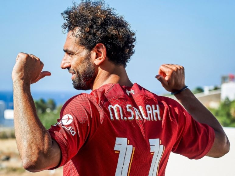 Neville: 'Salah choi xo Liverpool phai khong?' hinh anh