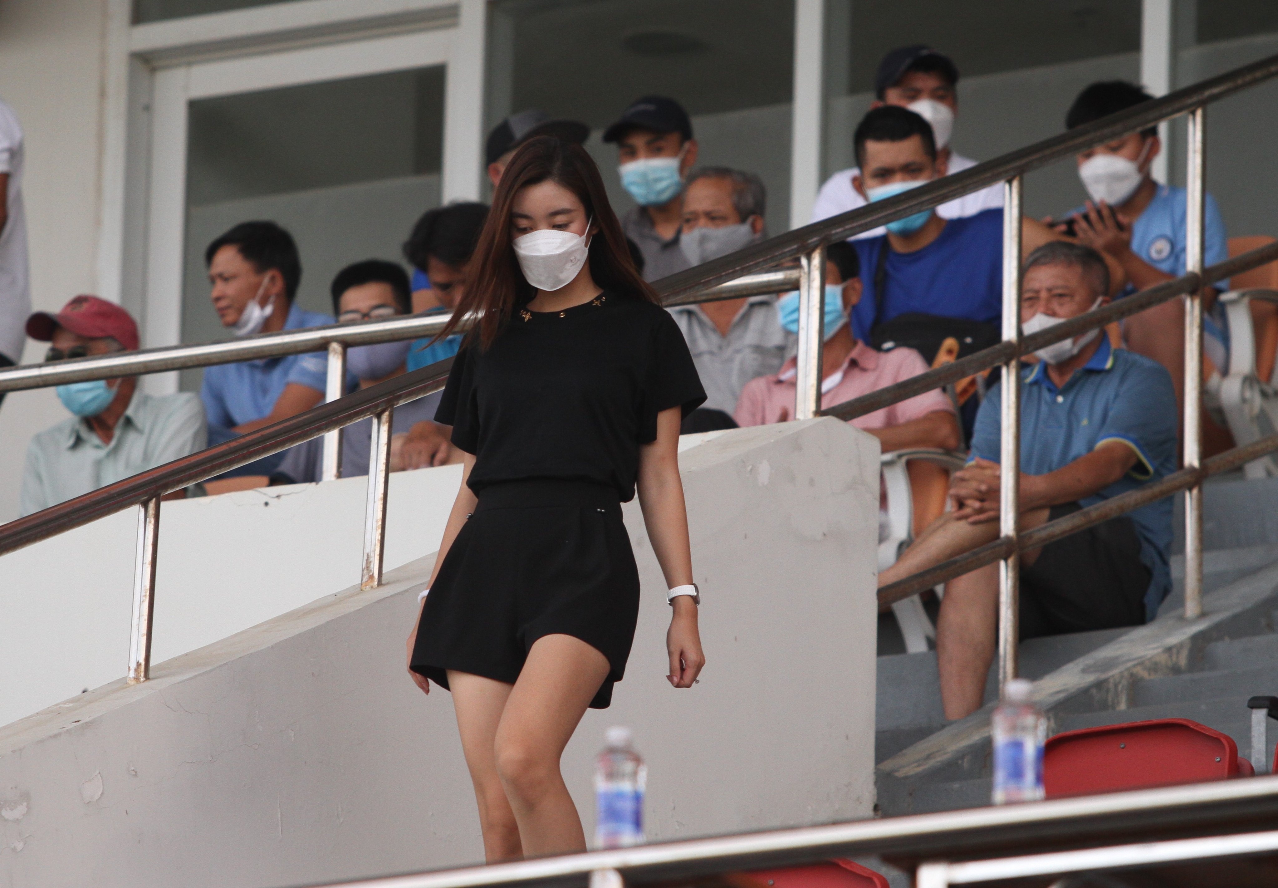 Do My Linh hen ho Chu tich CLB Ha Noi? anh 1