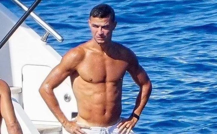 Ronaldo tiep tuc bo tap hinh anh