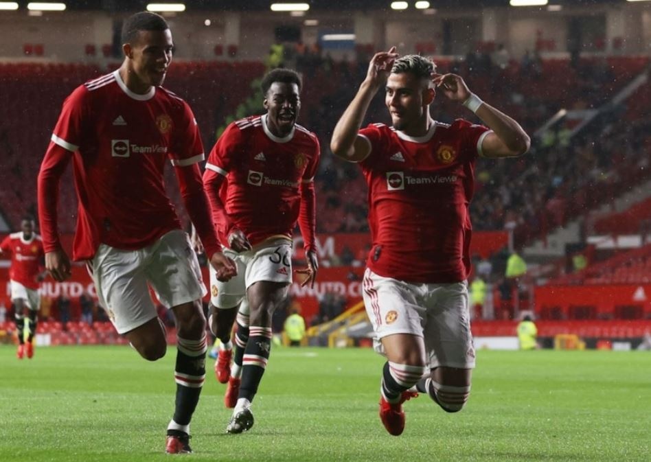 Pereira roi Man United anh 1