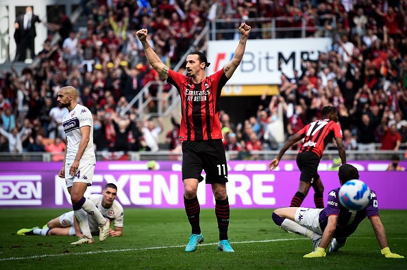 Ibrahimovic gia han hop dong voi Milan den nam 42 tuoi anh 1