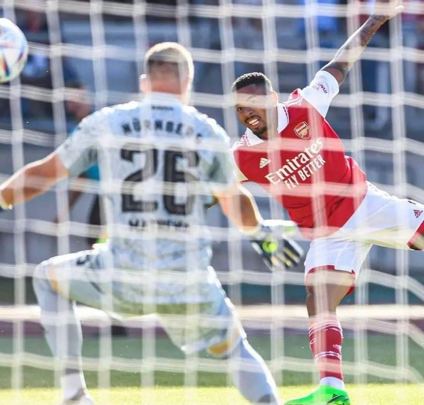 Gabriel Jesus toa sang trong tran ra mat Arsenal anh 4