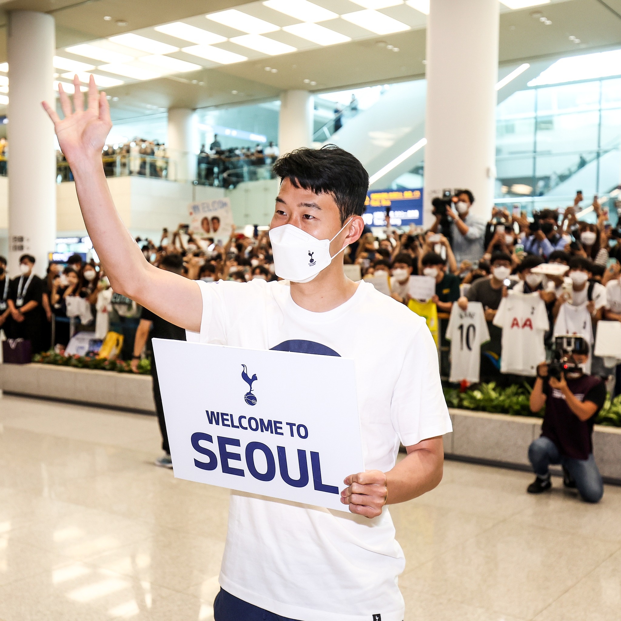 Son Heung-min don dan sao Tottenham den Han Quoc anh 2
