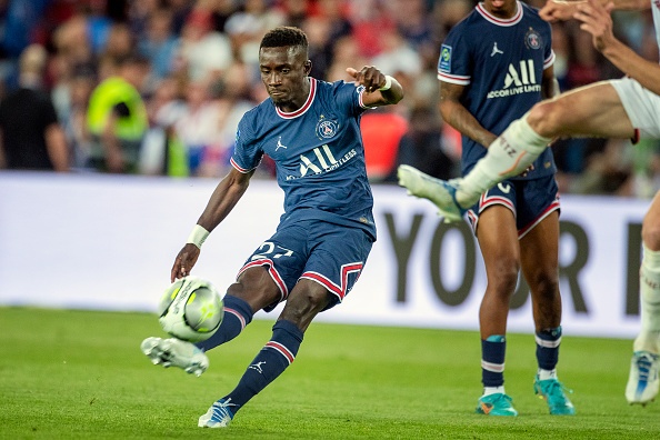 Dan sao 32 tuoi tro len dat gia nhat the gioi anh 6