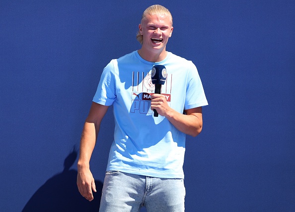 Haaland thach thuc Man United trong le ra mat Man City anh 2