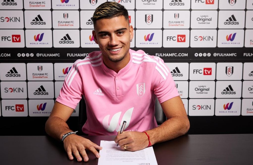 Man United ban cau thu dau tien trong he 2022 hinh anh