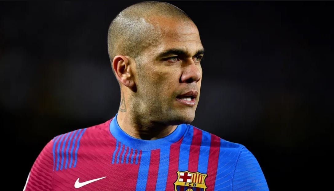 Dani Alves: 'Barca khong ton trong toi' hinh anh