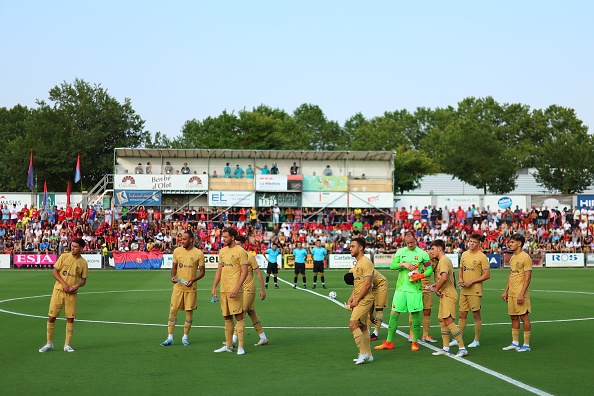 Barca bi doi hang 5 cam hoa 1-1 anh 8