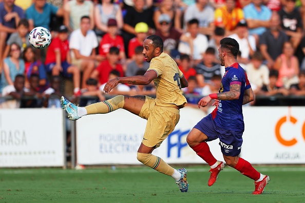 Barca bi doi hang 5 cam hoa 1-1 anh 3