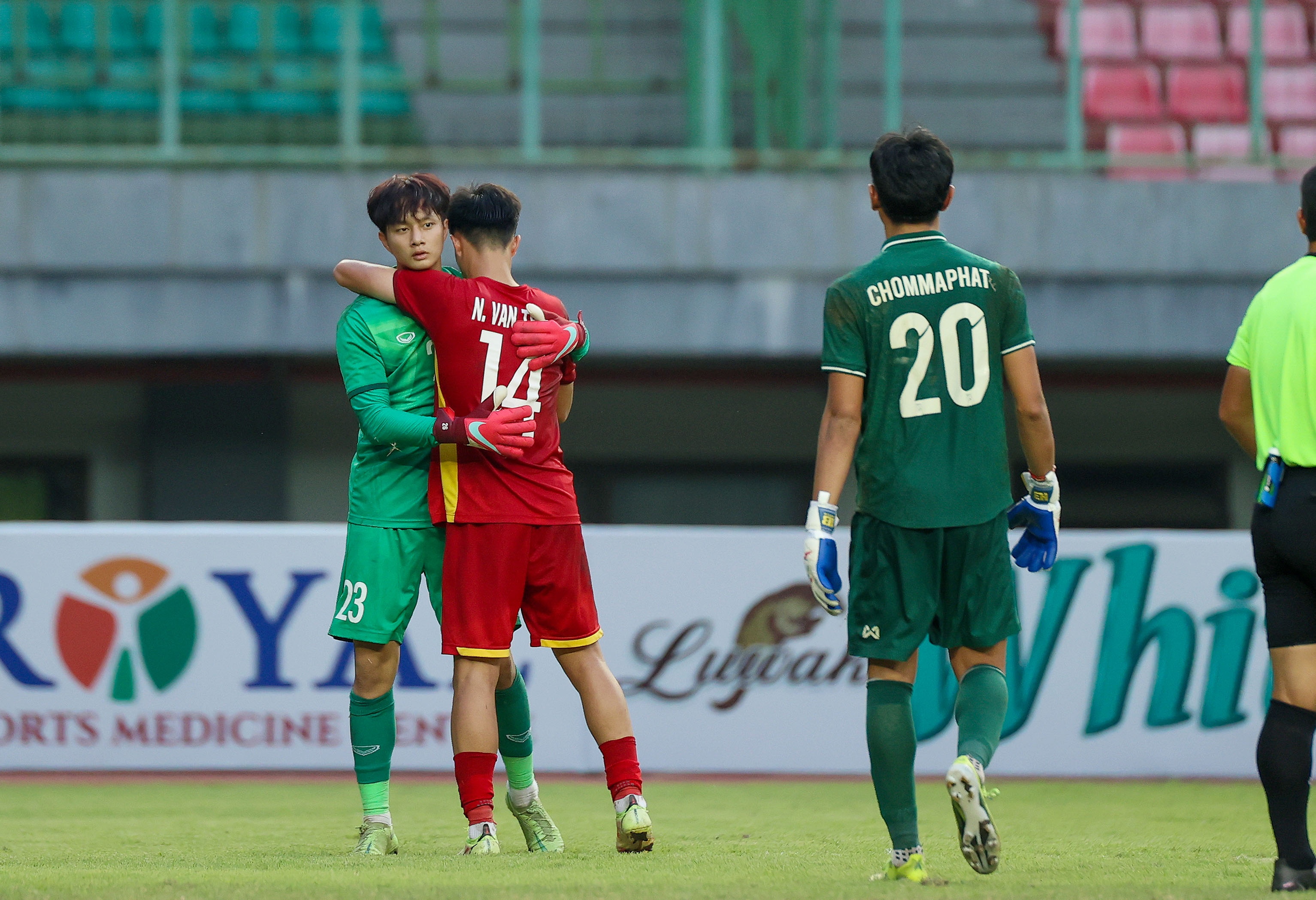Cam xuc cua U19 Viet Nam sau khi danh bai Thai Lan anh 2