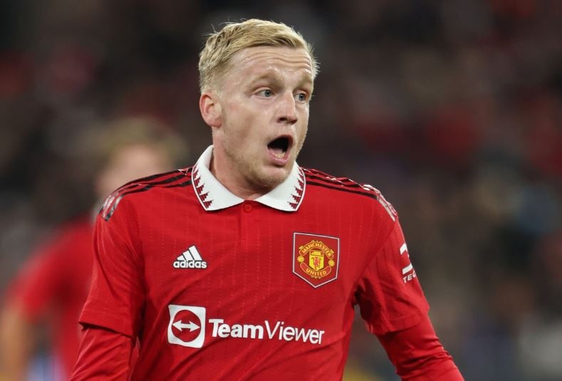 HLV Ten Hag san sang gach ten Van de Beek hinh anh
