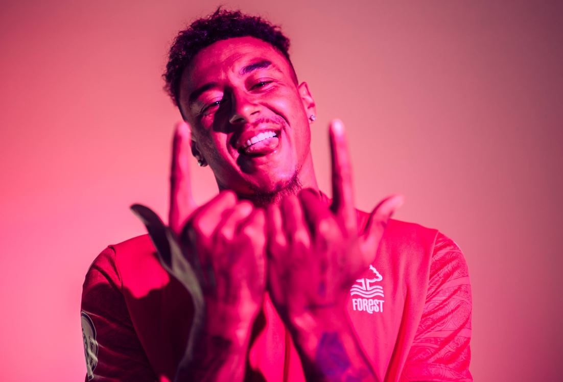 Lingard khien CDV doi bong moi noi gian hinh anh