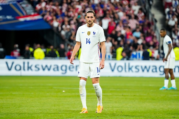 Duong kim vo dich World Cup bi day xuong tap cung doi U23 Juventus anh 1