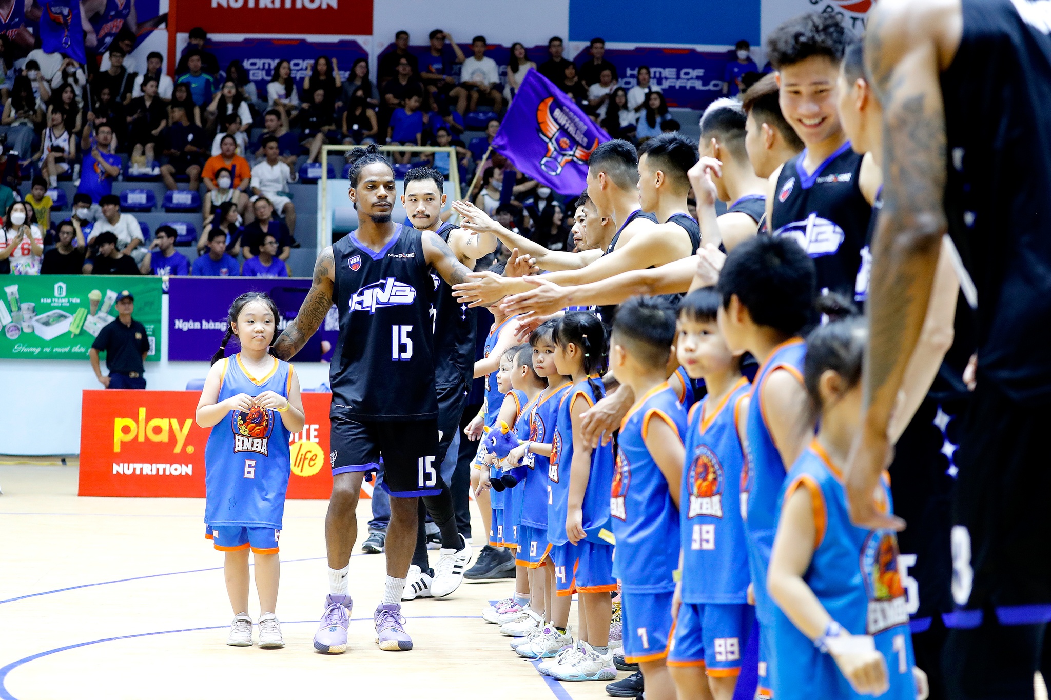 Hanoi Buffaloes gianh vi tri thu ba tu Nha Trang Dolphins anh 1