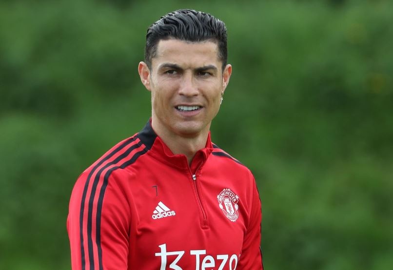 Ronaldo dam phan voi doi bong thu 7 hinh anh