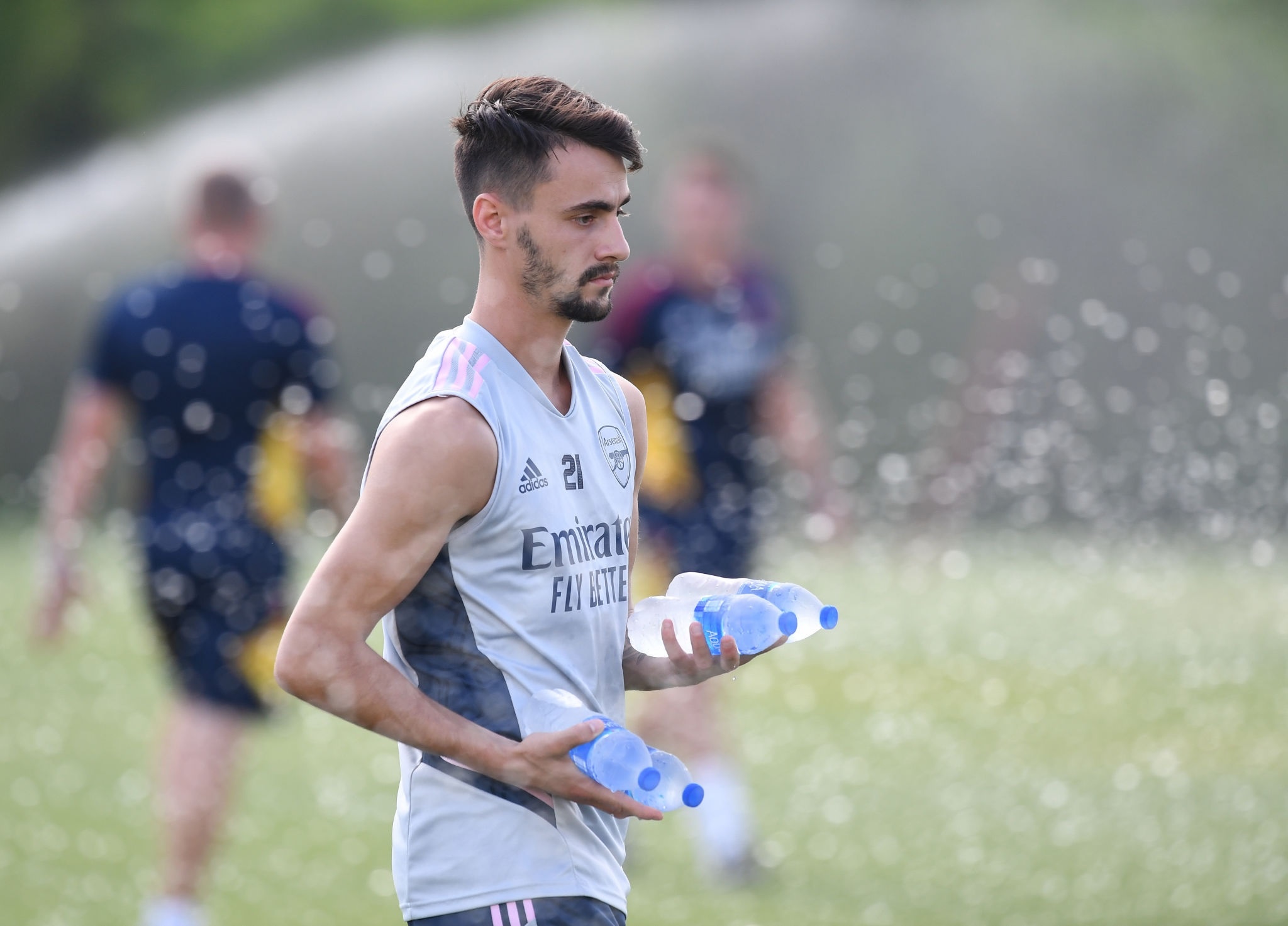 Dan tan binh vua cap ben Premier League anh 7