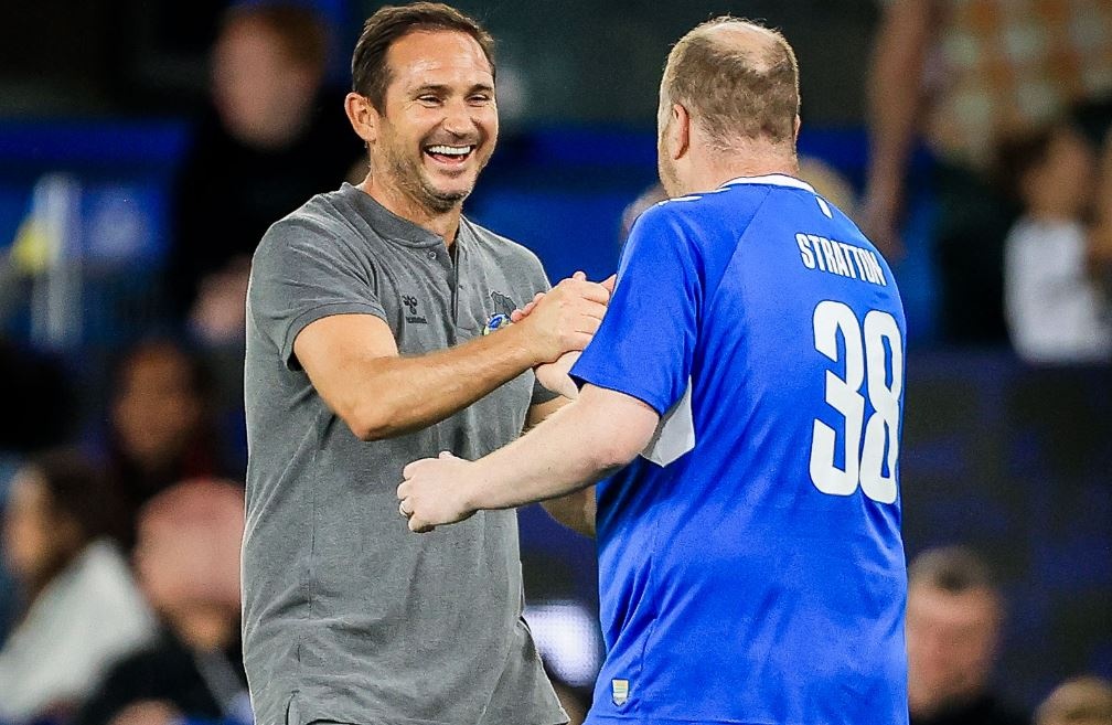 HLV Lampard tung CDV vao san da phat den anh 4