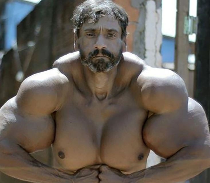 VDV the hinh tiem dau vao co bap qua doi anh 1